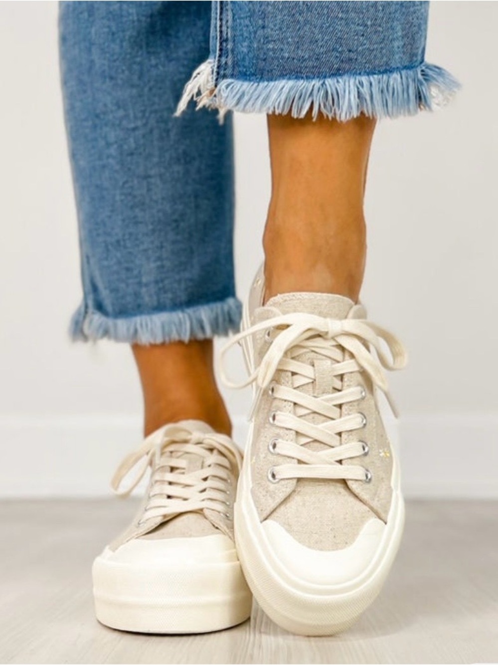Corkys “Take the Lead” Canvas Sneakers with Embroidered Daisies *NEW*